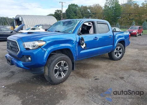 2018 Toyota Tacoma Dbl Cab/Sr/Trdspt/Or/Pro z USA, uszkodzony, nr VIN 5TFCZ5AN5JX135266